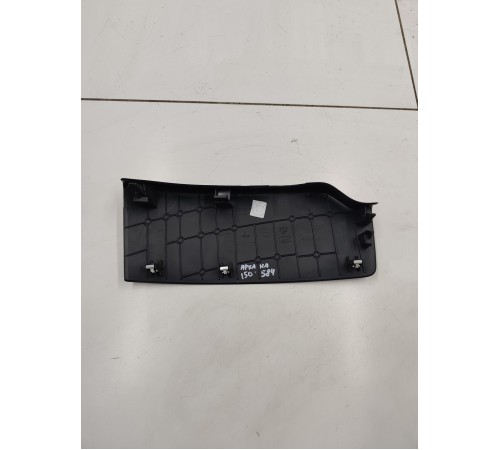 Накладка обшивки багажника правая