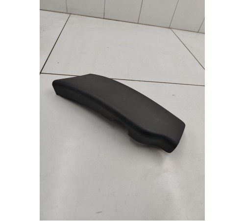 Накладка обшивки багажника правая