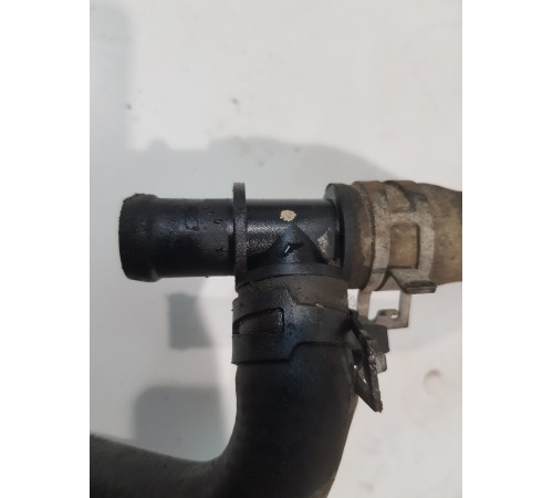 Тройник системы охлаждения с патрубками