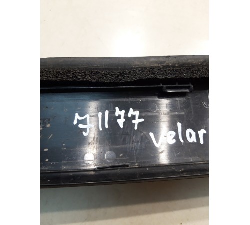 Молдинг лобового стекла (левый)