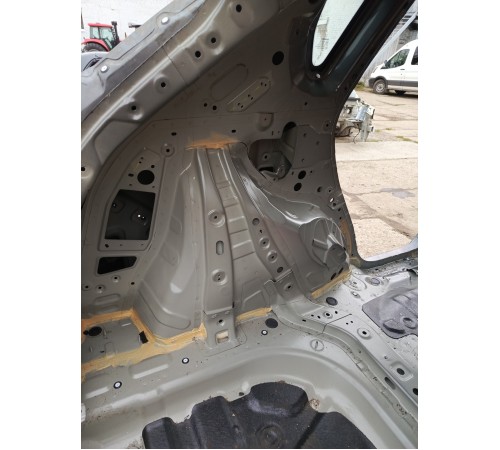 Крыло заднее левое