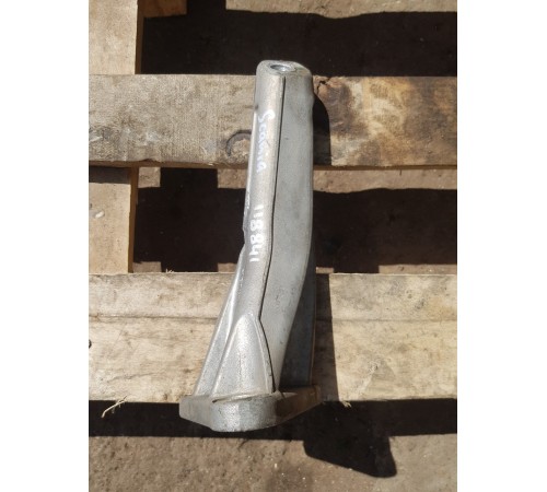 Кронштейн подвески радиатора