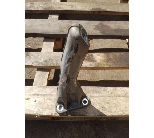 Кронштейн подвески радиатора