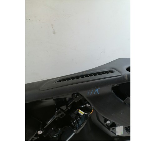 Обшивка двери передняя правая