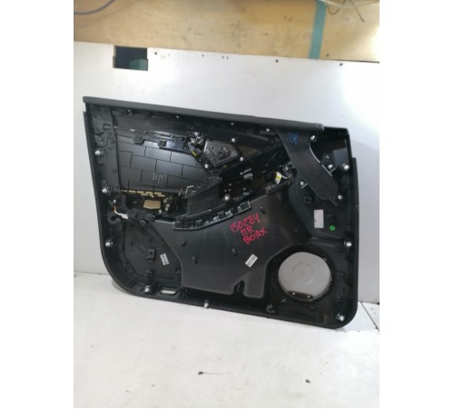 Обшивка двери передняя правая