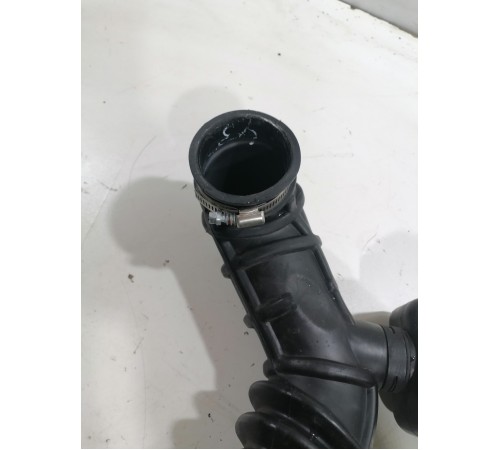 Патрубок воздушного фильтра