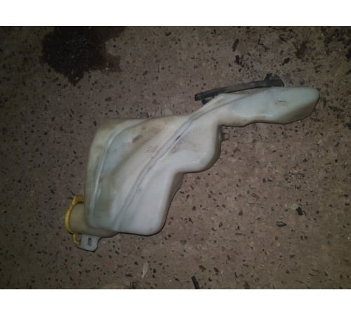 Бачок стеклоомывателя перед.