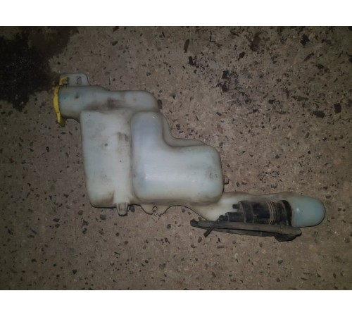 Бачок стеклоомывателя перед.