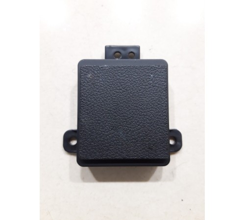 Заглушка задней панели центральной консоли