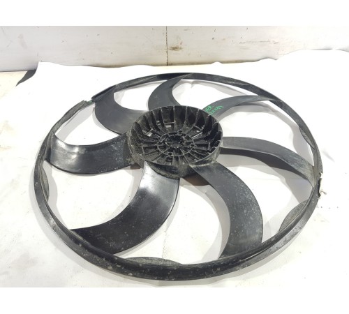 Вентилятор охлаждения радиатора 