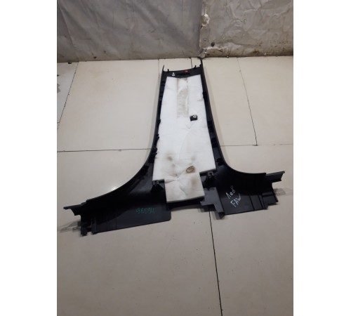 Обшивка центральной стойки(левая нижняя)