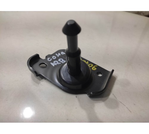 Защелка сиденья(задняя левая)