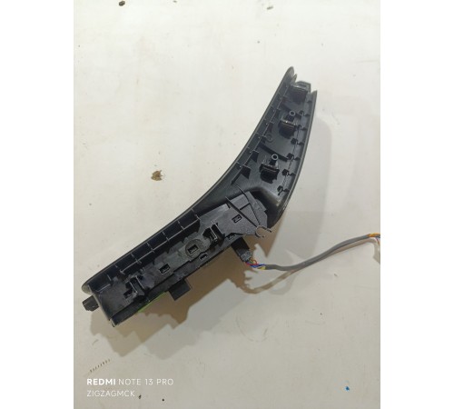 Блок управления стеклоподъемниками передний левый