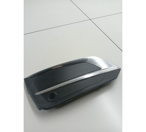 Решетка переднего бампера левая