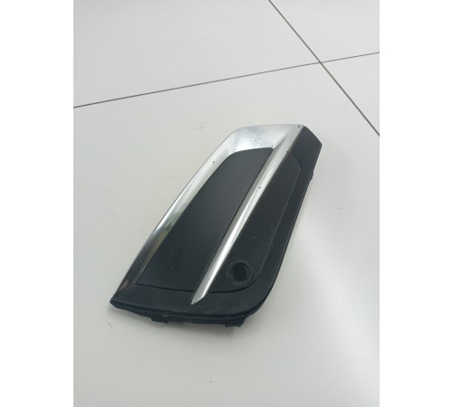 Решетка переднего бампера левая