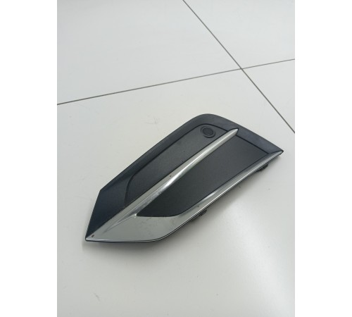 Решетка переднего бампера левая