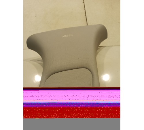 Обшивка центральной стойки (правая)