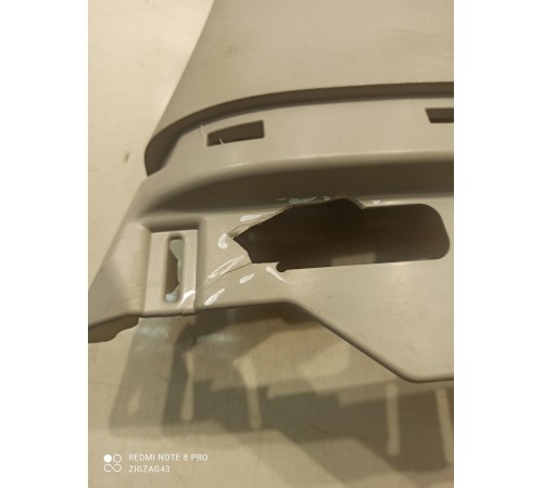 Обшивка центральной стойки (правая)