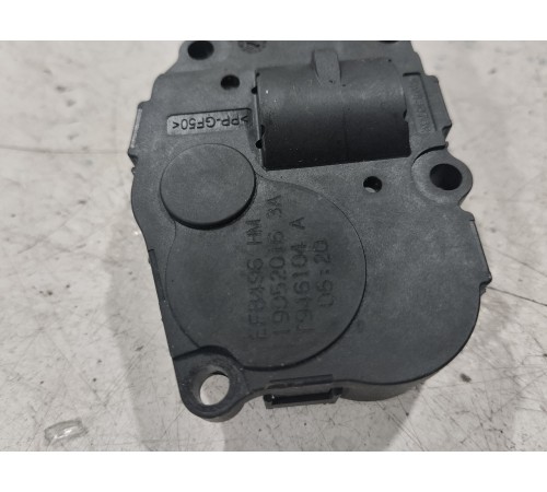 Моторчик привода заслонок отопителя