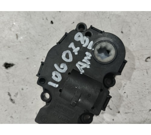 Моторчик привода заслонок отопителя