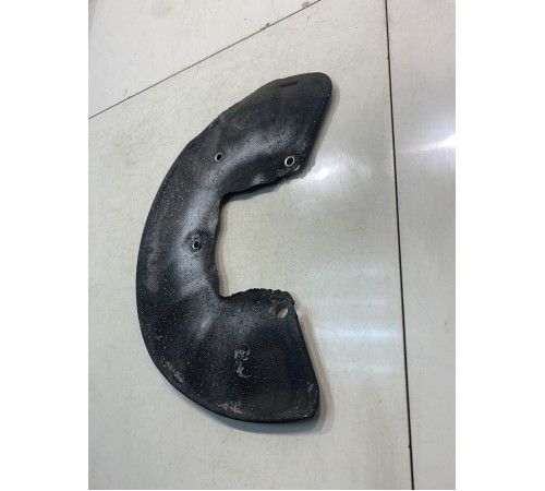 Защита тормозного диска (передняя, правая)