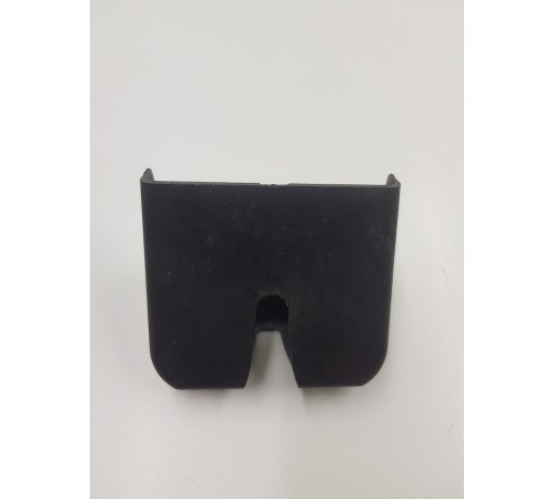 Накладка замка крышки багажника