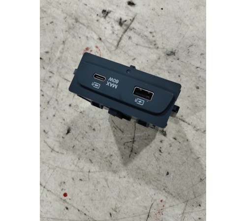 Блок (разъем) USB двойной