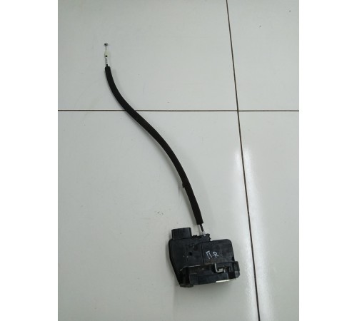 Замок двери передний правый