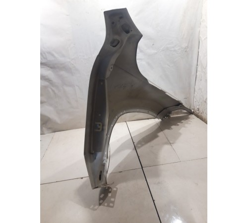 Крыло переднее левое