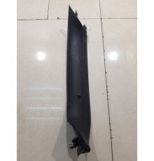 Обшивка крышки багажника (правая)