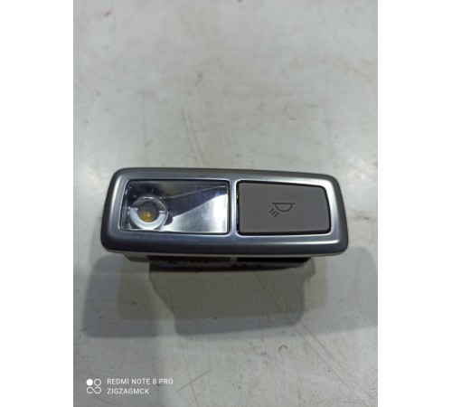 Плафон внутреннего освещения салона