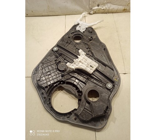 Стеклоподъемник (задний левый)