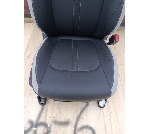 Сиденье переднее правое