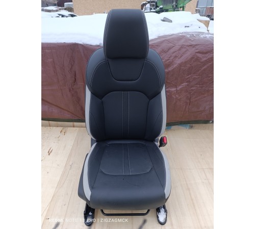 Сиденье переднее правое