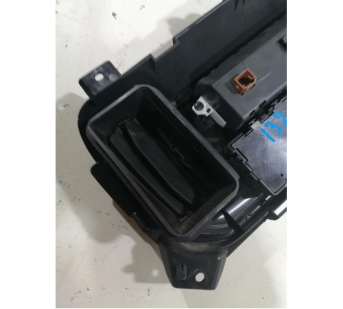 Магнитола мультимедийный центр