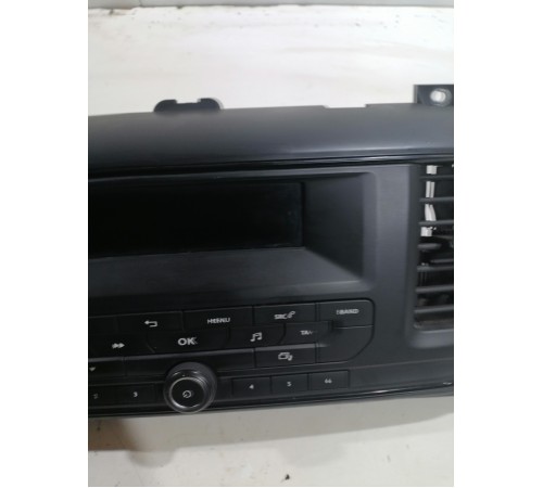 Магнитола мультимедийный центр