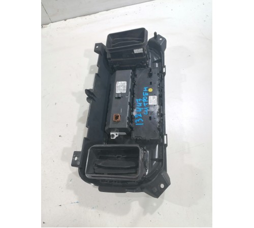 Магнитола мультимедийный центр