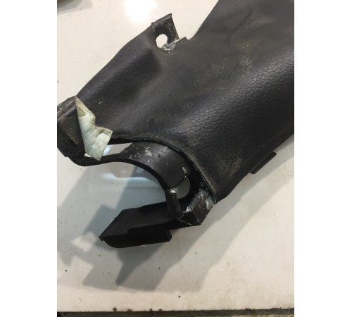 Накладка стойки (передня,правая)