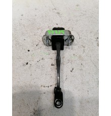 Ограничитель двери задней левой