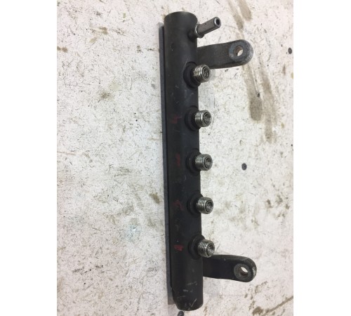 Рейка топливная (рампа)