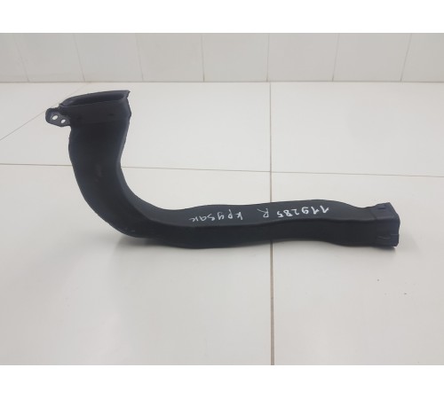 Воздуховод торпедо правый