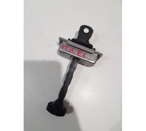 Ограничитель двери передний левый