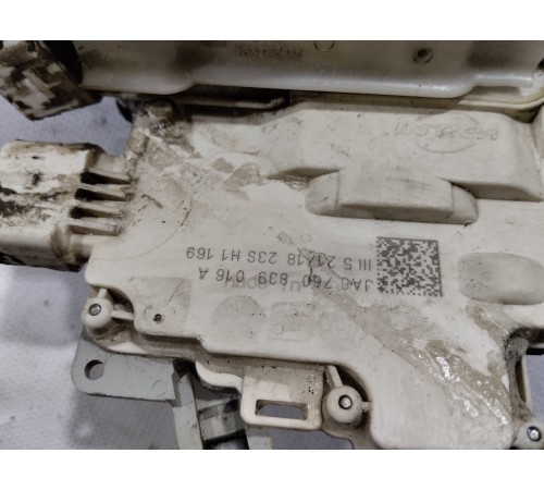 Замок двери (задний правый)