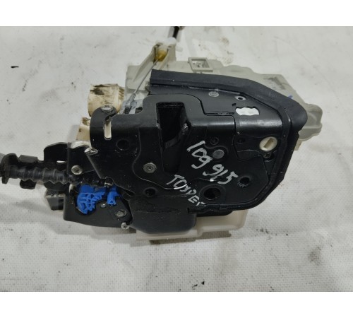 Замок двери (задний правый)