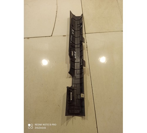 Накладка порога(передняя левая внутренняя)