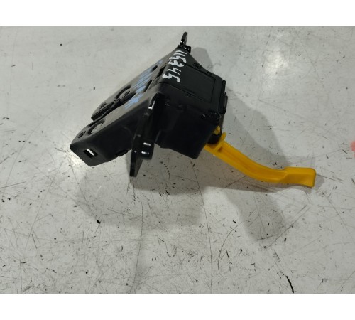 Замок крышки багажника