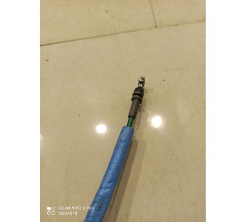 Доводчик замка крышки багажника