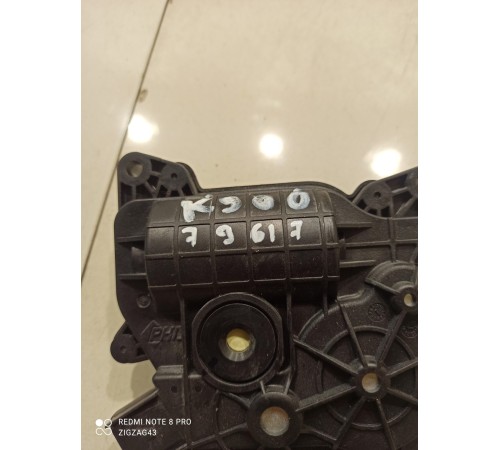 Доводчик замка крышки багажника