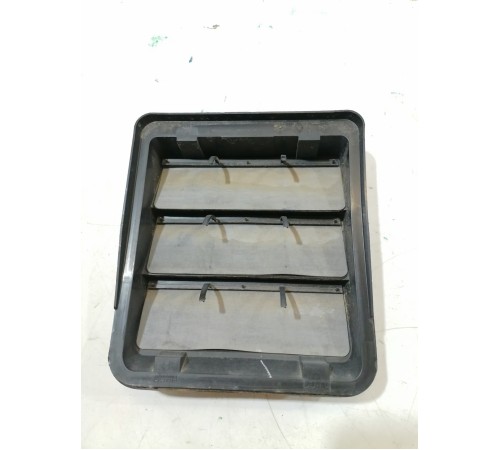 Клапан вентиляции багажника