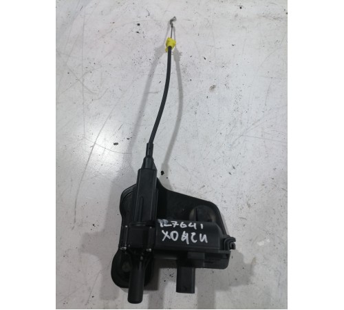 Доводчик двери крышки багажника